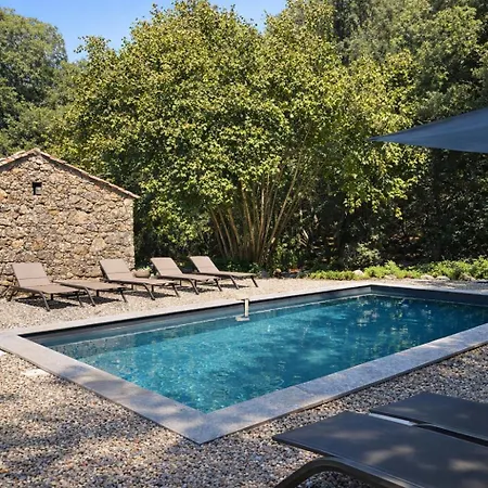 Family House With Pool Tavera